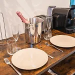 Cocon Prive Avec Jacuzzi & Sauna 아파트
