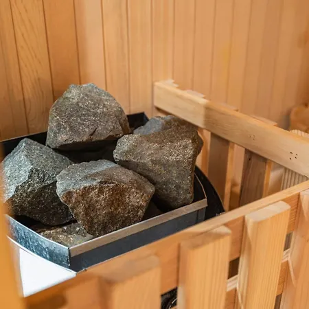 Cocon Prive Pour 2 Personnes Jacuzzi, Sauna, Wi-fi & Climatisation