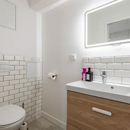 Cocon Prive Pour 2 Personnes Jacuzzi, Sauna, Wi-fi & Climatisation Apartament *